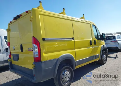 2014 Ram Promaster 1500 Low Roof z USA, uszkodzony, nr VIN 3C6TRVNG1EE114889